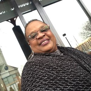 Meet your Posher, Roberta